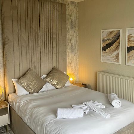 The Commodore Inn Grange-over-Sands Zewnętrze zdjęcie