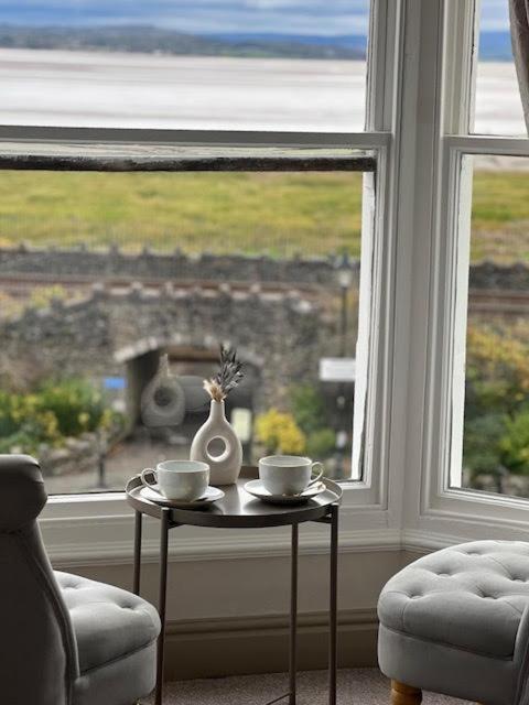 The Commodore Inn Grange-over-Sands Zewnętrze zdjęcie