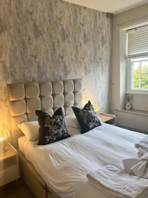 The Commodore Inn Grange-over-Sands Zewnętrze zdjęcie